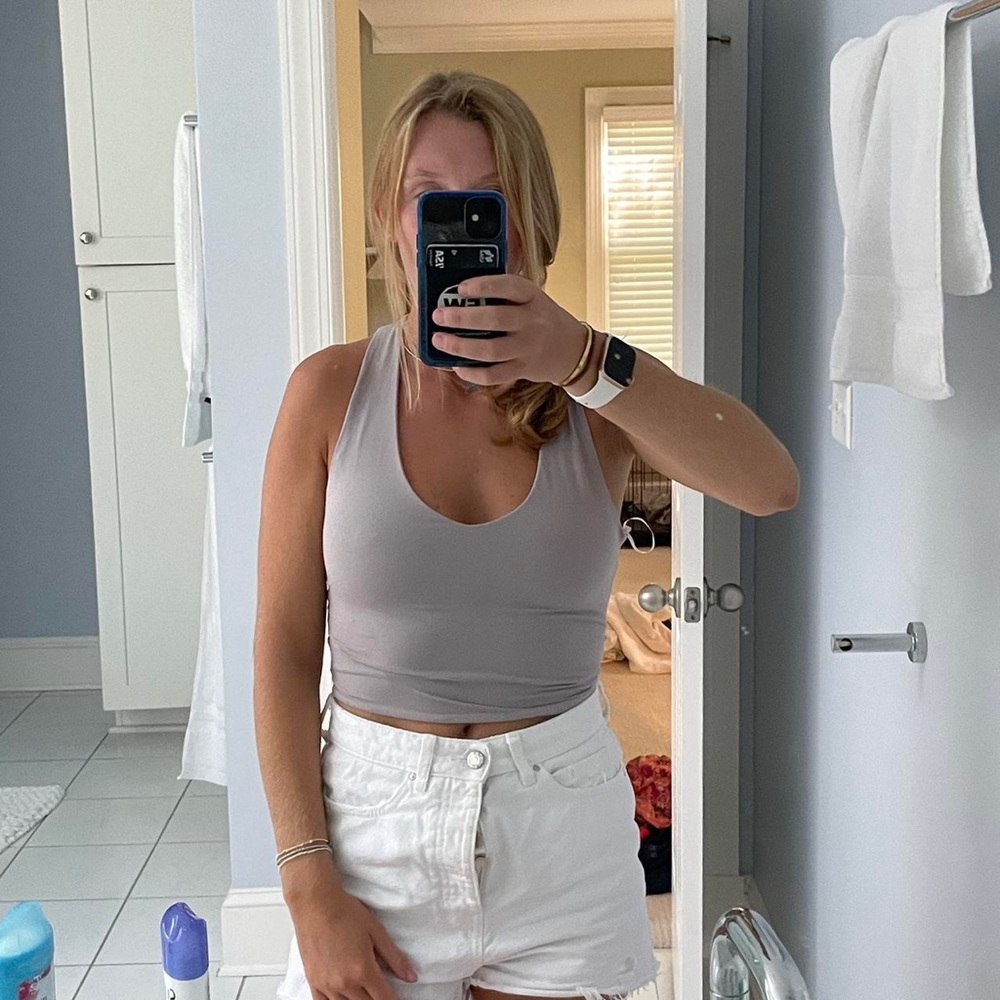 Grey cropped tank
